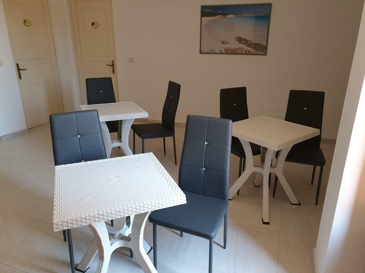 Guest House Tra Rocce E Mare 라마달레나 외부 사진