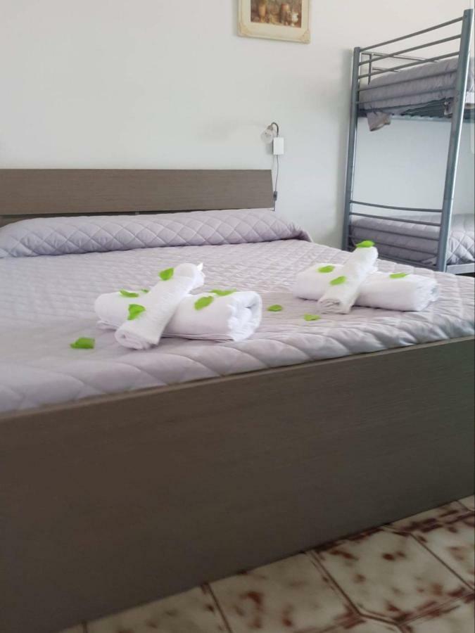 Guest House Tra Rocce E Mare 라마달레나 외부 사진